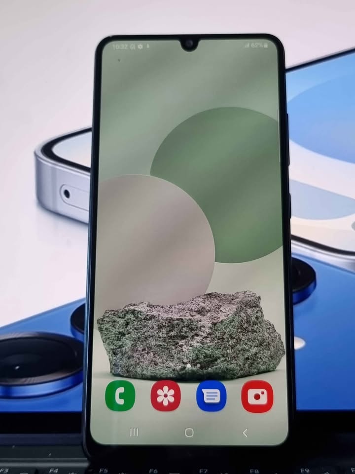 Vendo celular Samsung A32 libre 128gb 4ram huella facial nfc , NO PERMUTO.