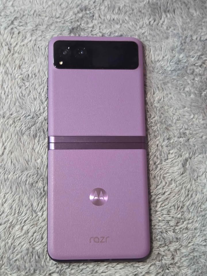 Motorola Razr 40 Libre de fabrica para cualquier empresa 256 de almacenamiento 8+4 de ram