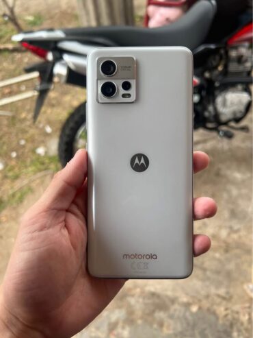 Vendo moto g72 nuevo libre sin detalles