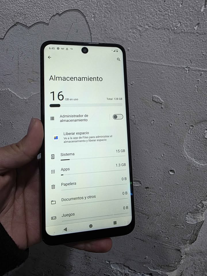 Moto g23 libre de fábrica. No permuto Impecable de 128GB de almacenamiento.