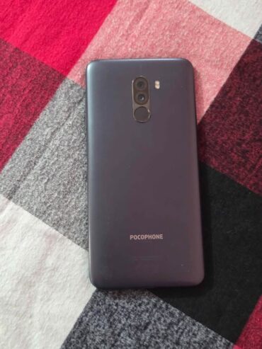 Poco Phone F1 Libre De Fábrica Para Cualquier Empresa 128gb de almacenamiento y 4 de ram