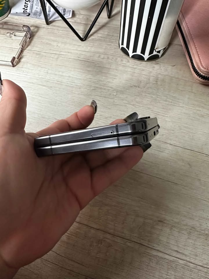 Zflip 5 Samsung Sin fallas. Escucho ofertas.