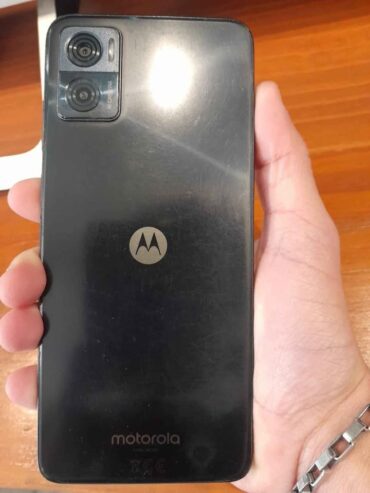 Celular Motorola E22