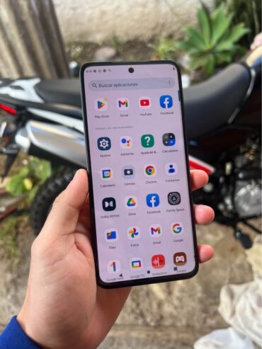 Vendo moto g82 5g libre sin detalles!