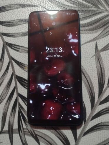 Vendo celular Motorola Ei7power