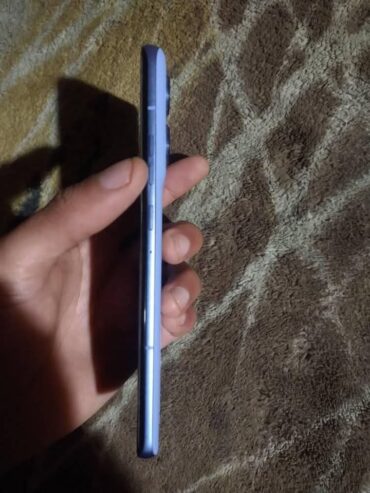 MOTO Edge 50 PRO 512 GB // LIBRE DE FABRICA // CAJA CARGADOR UNICO DUEÑO)