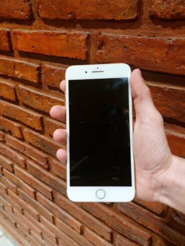¡Oportunidad única! iPhone en impecable estado