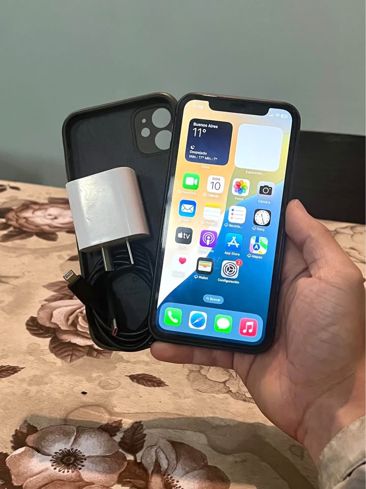 iPhone 11 100% batería libre sin detalles