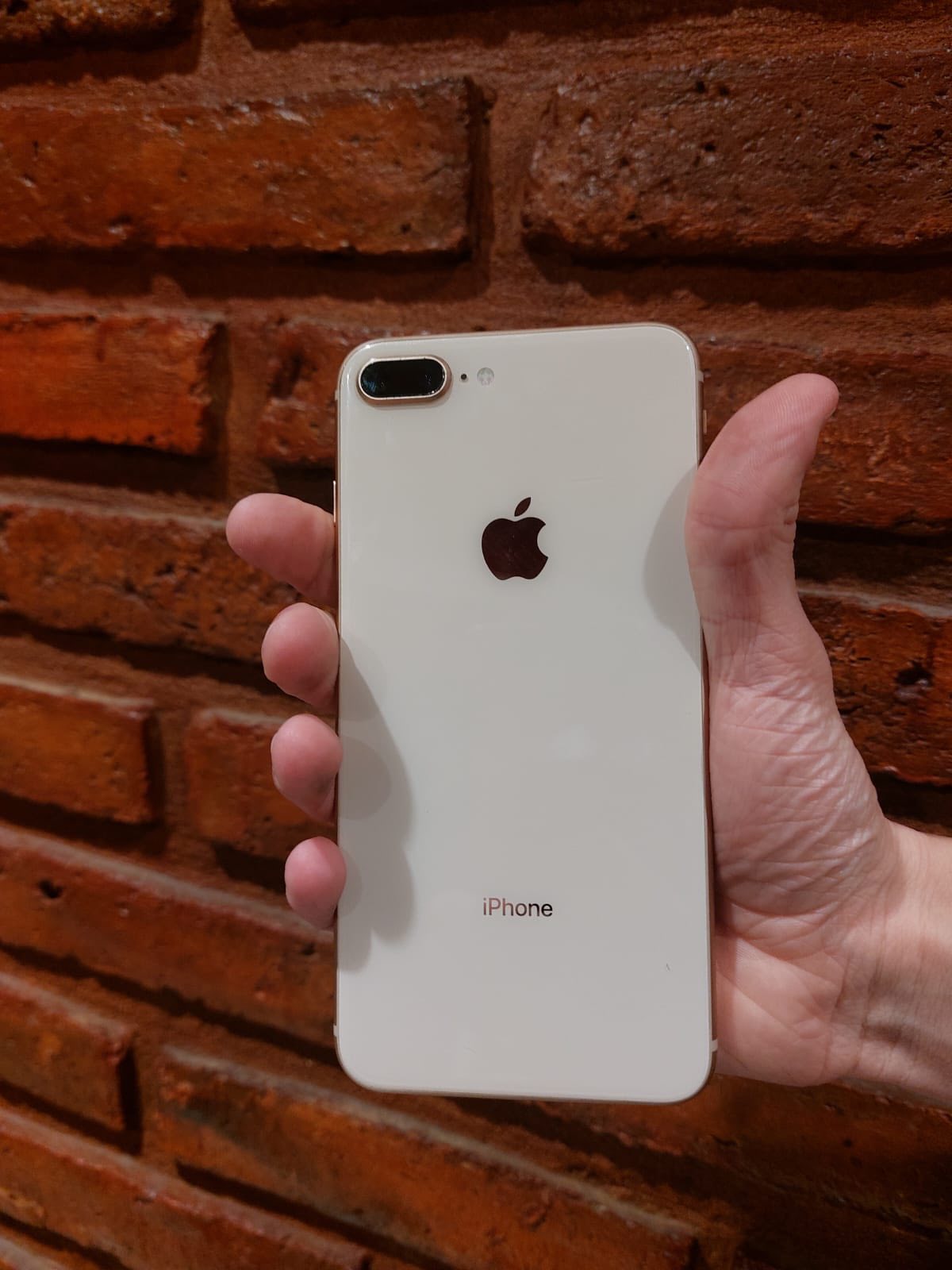 ¡Oportunidad única! iPhone en impecable estado