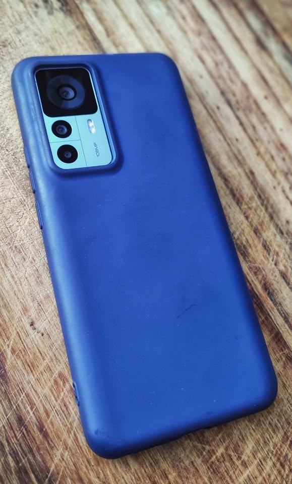 Xiaomi MI 12T (No es redmi) Gama alta