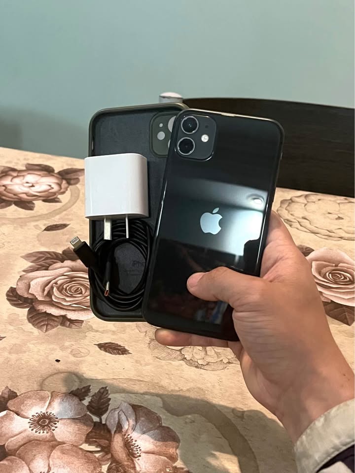 iPhone 11 100% batería libre sin detalles