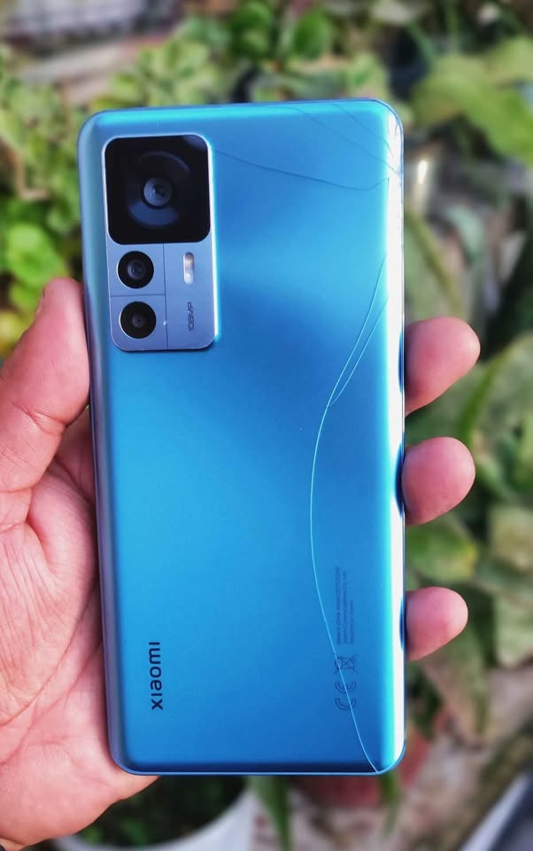 Xiaomi MI 12T (No es redmi) Gama alta