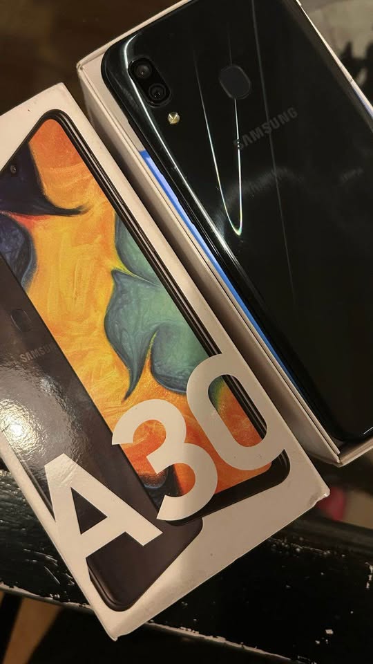 samsung a30 en perfecto estado