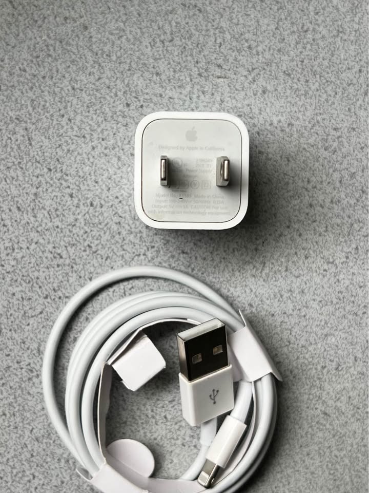 Cargador original COMPLETO de iPhone 5w