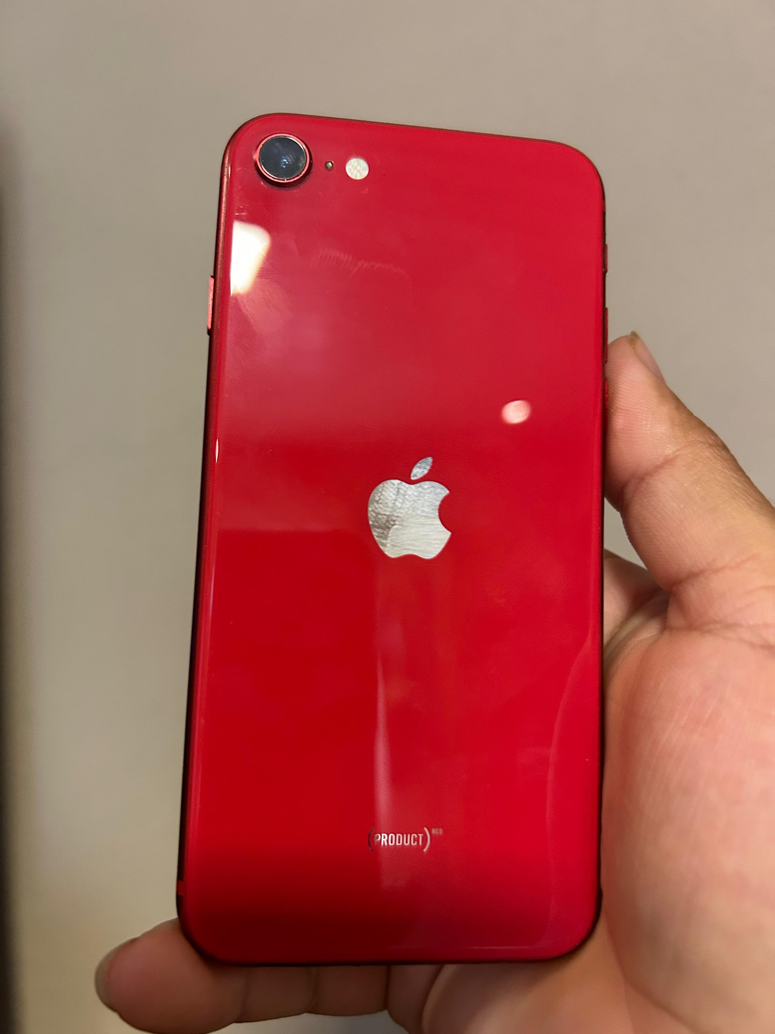 iPhone se2 wi-fi📱$130.000✅