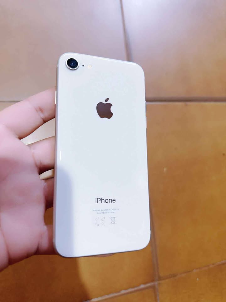 Vendo iPhone 8