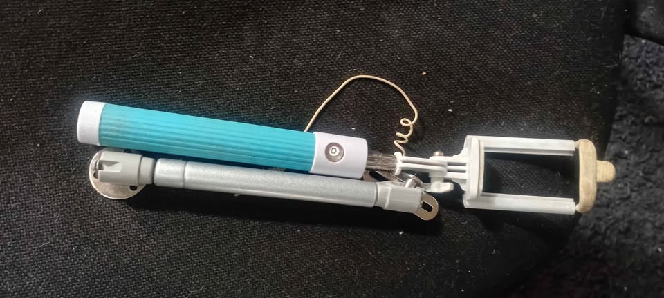 Monopie sujetador celular