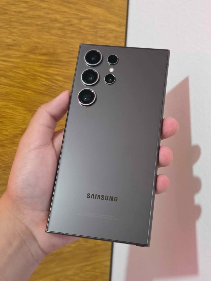 Samsung S24 Ultra Libre de fabrica para cualquier empresa 256gb De Almacenamiento y 12gb De Ram