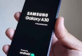 Vendo Samsung A30 libre 32gb 3ram huella , IMPECABLE
