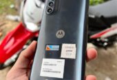 Vendo moto g52 en caja libre sin detalles