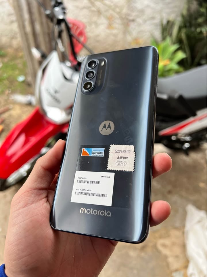 Vendo moto g52 en caja libre sin detalles