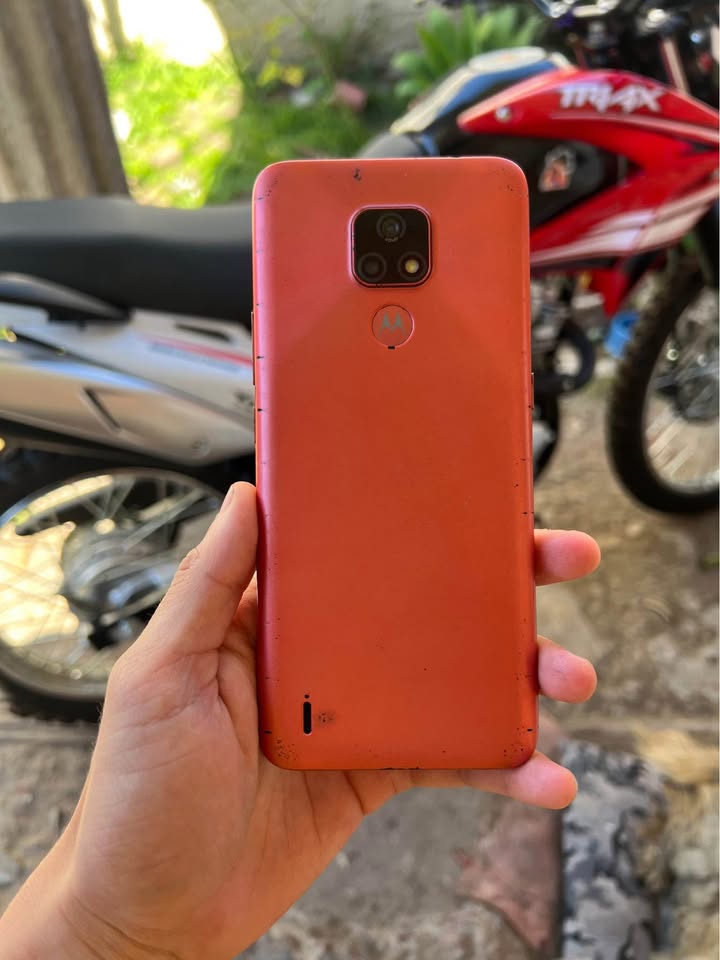 Vendo moto e7 libre sin detalles