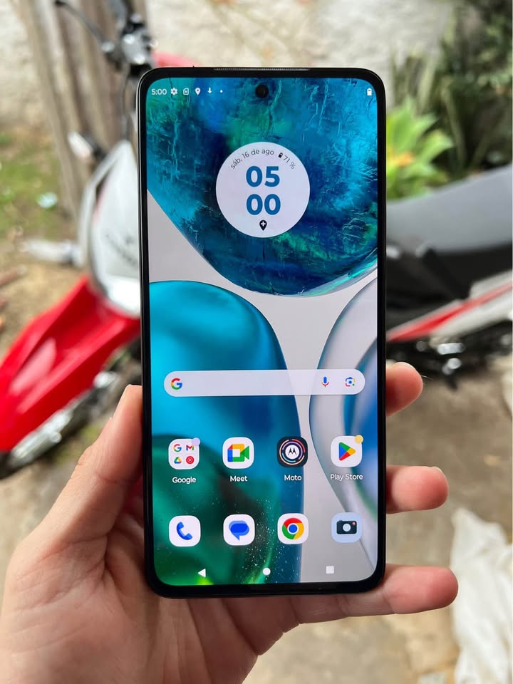 Vendo moto g52 en caja libre sin detalles