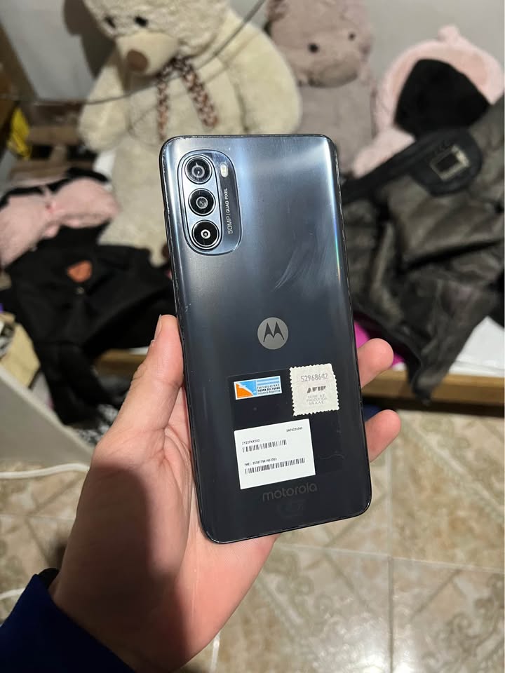 Vendo moto g52 libre sin detalles !