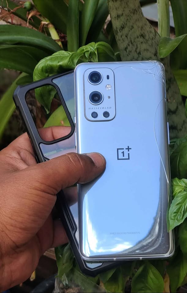 Líquido “One Plus 9 Pro” libre 5G…Snap 888