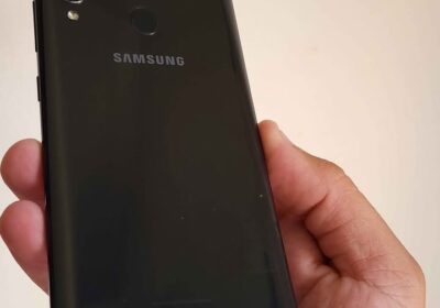 Vendo Samsung A20 libre 32gb 3ram huella , IMPECABLE