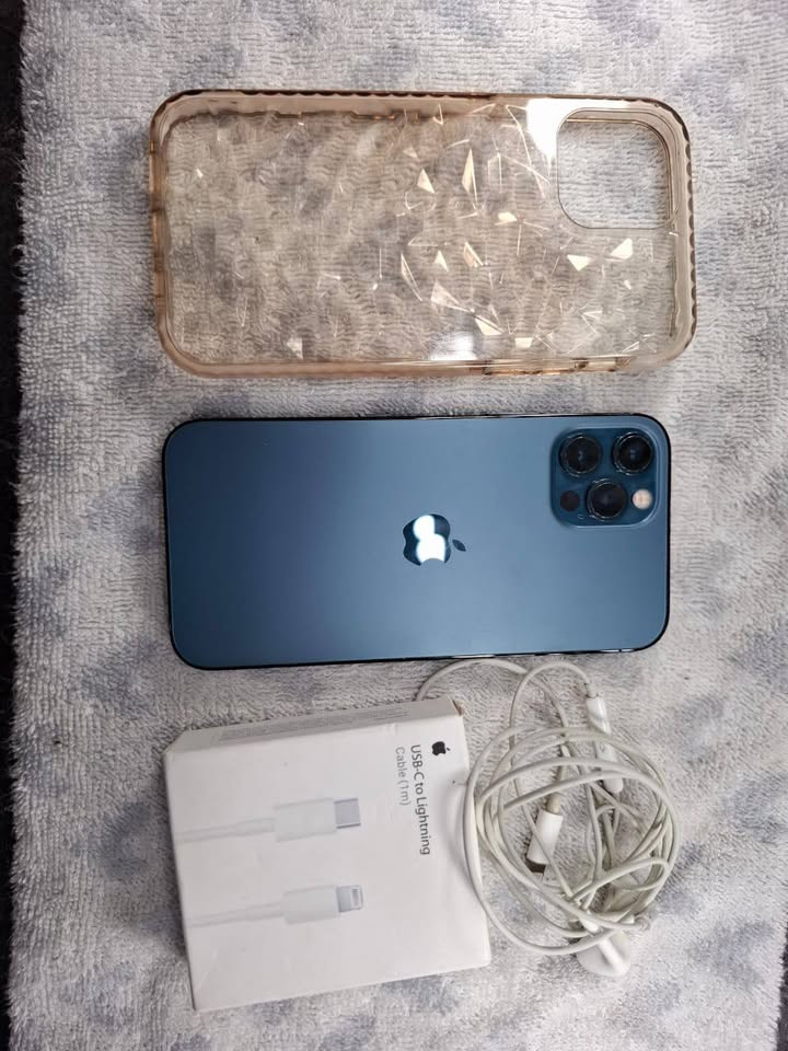 Vendo 12 pro libre esim 256gb 100% de batería