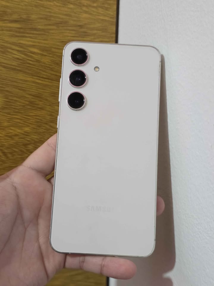 Samsung S24 Plus Libre de fabrica para cualquier empresa 256gb De Almacenamiento y 12gb De Ram