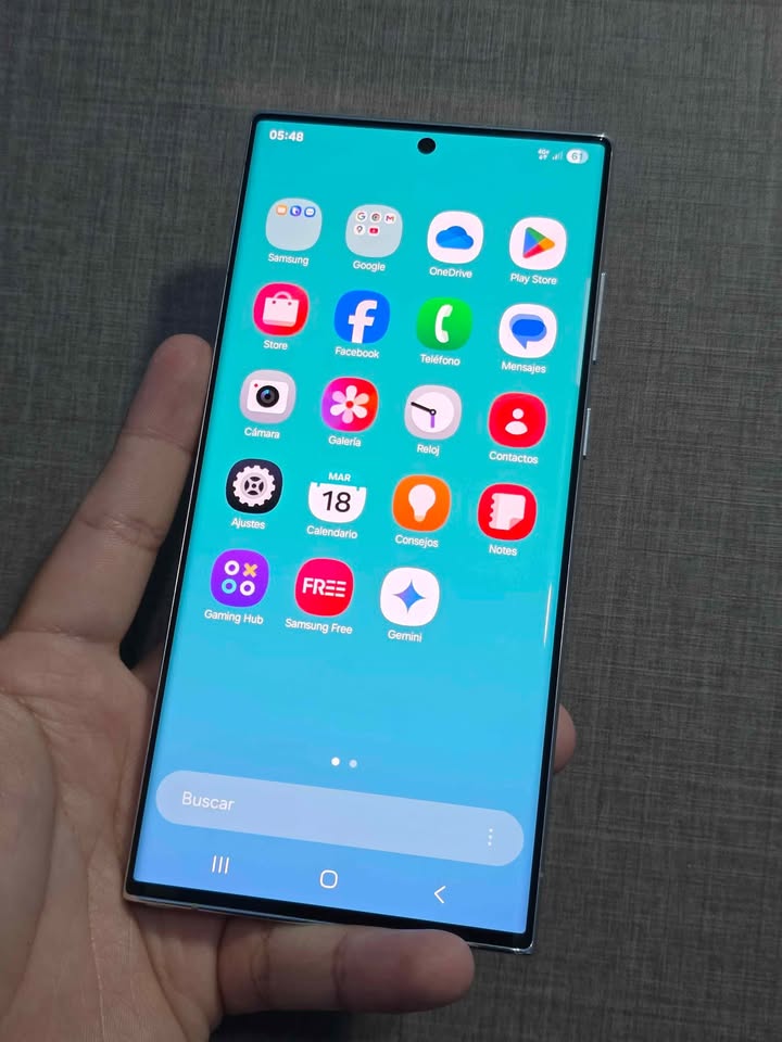 Samsung S22 Ultra Libre De Fabrica Para Cualquier Empresa 256gb De Almacenamiento y 12gb De Ram