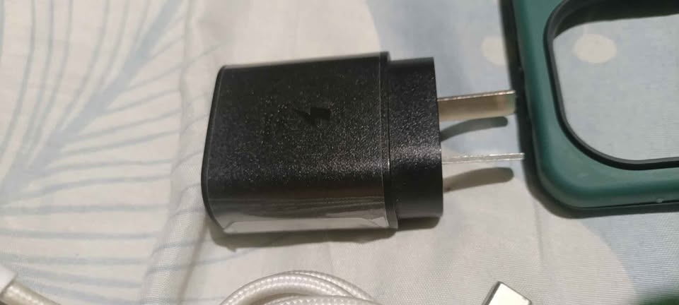 CAMBIO POCO M6 PRO DE 8+8 Y 256 X CELULAR IGUAL GAMA NO VENDO LEER DESCRIPCIÓN