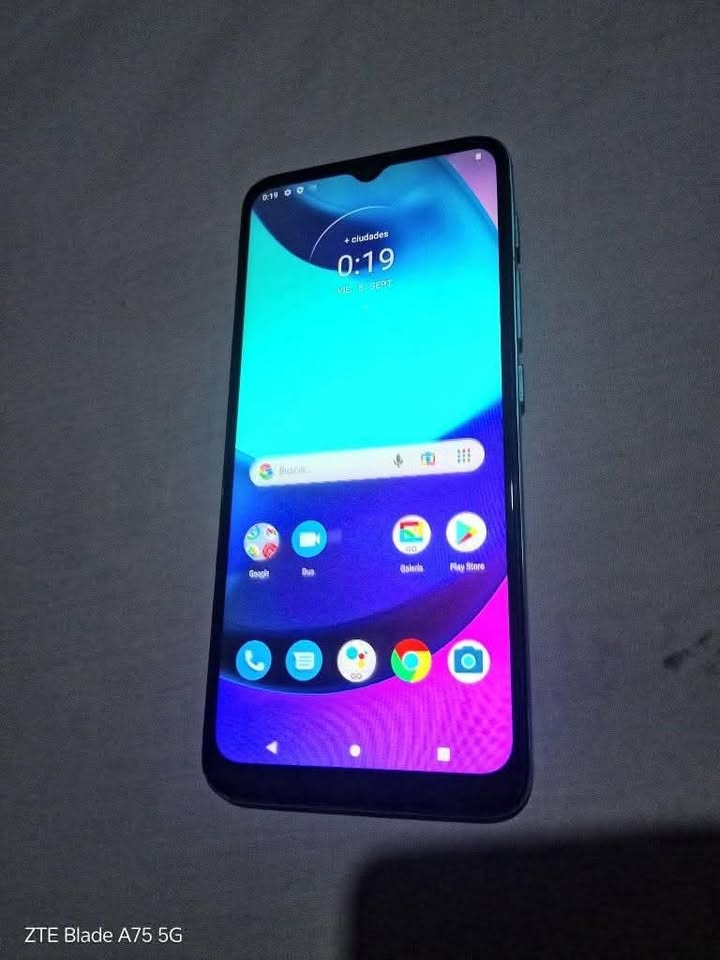 Moto e20 libre impeccable
