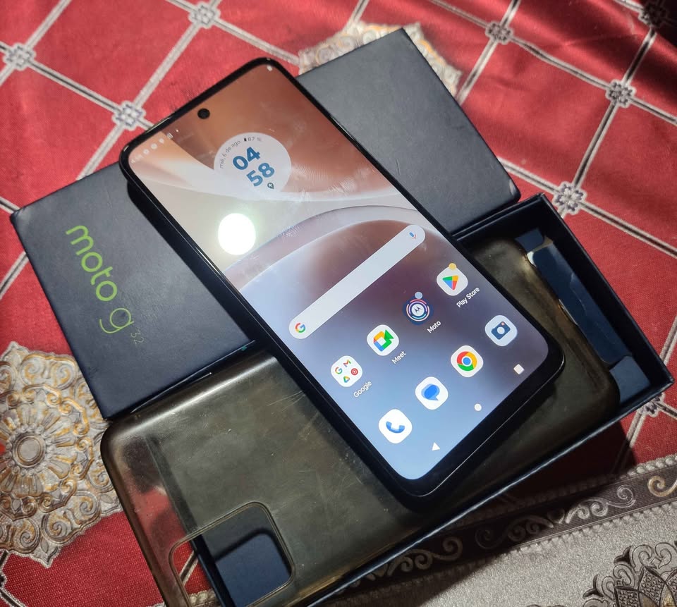 Moto G32 libre en caja completo