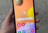 Vendo Samsung a11 astillado libre anda todo