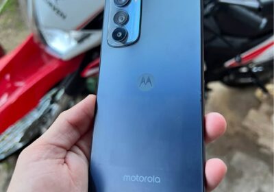 Vendo moto edge 30 libre sin detalles !