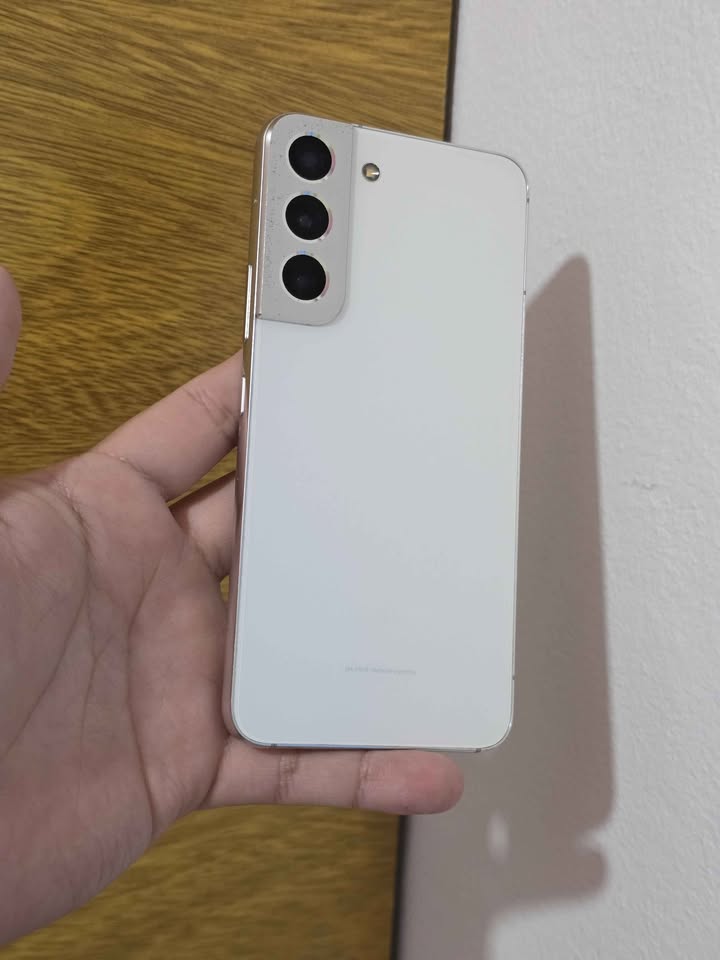 Samsung S22 Común Libre de fabrica para cualquier empresa 128gb de almacenamiento 8gb de ram