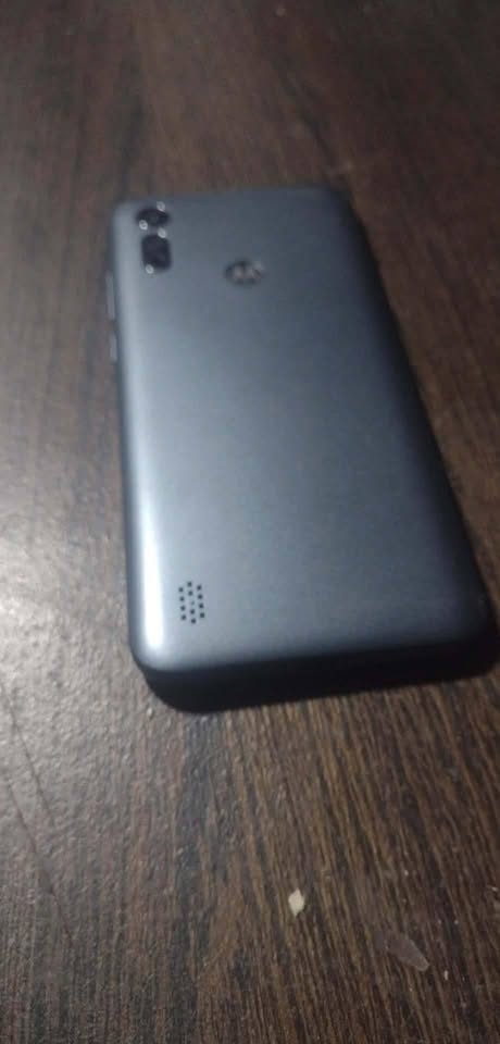 Motorola moto E6s ( LIBRE )