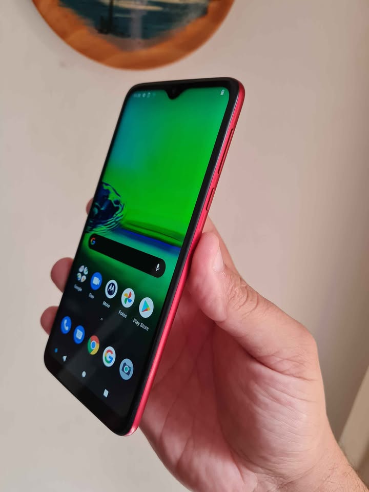 Vendo Motorola g8 play 32gb 3ram huella , IMPECABLE , NO PERMUTO.