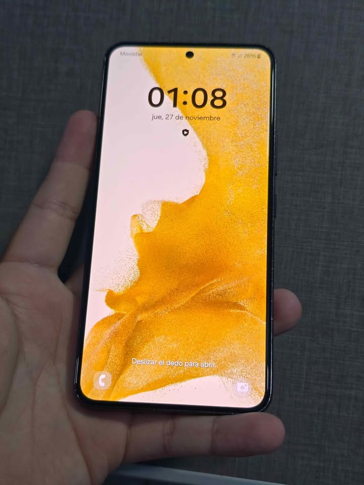 Samsung S22 Libre de fabrica para cualquier empresa 128gb de almacenamiento y 8gb de ram