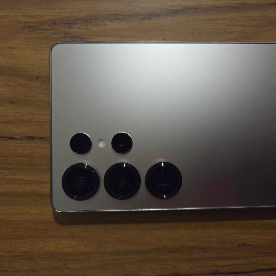 Samsung S25 Ultra – 256 gb + Fundas ORIGINALES (IMPECABLE) (NO permuta)