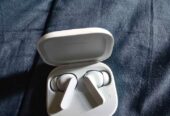 Motorola buds