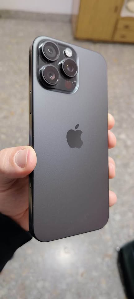 iPhone 16 Pro Max 256 completo en caja c/nuevo sim y esim