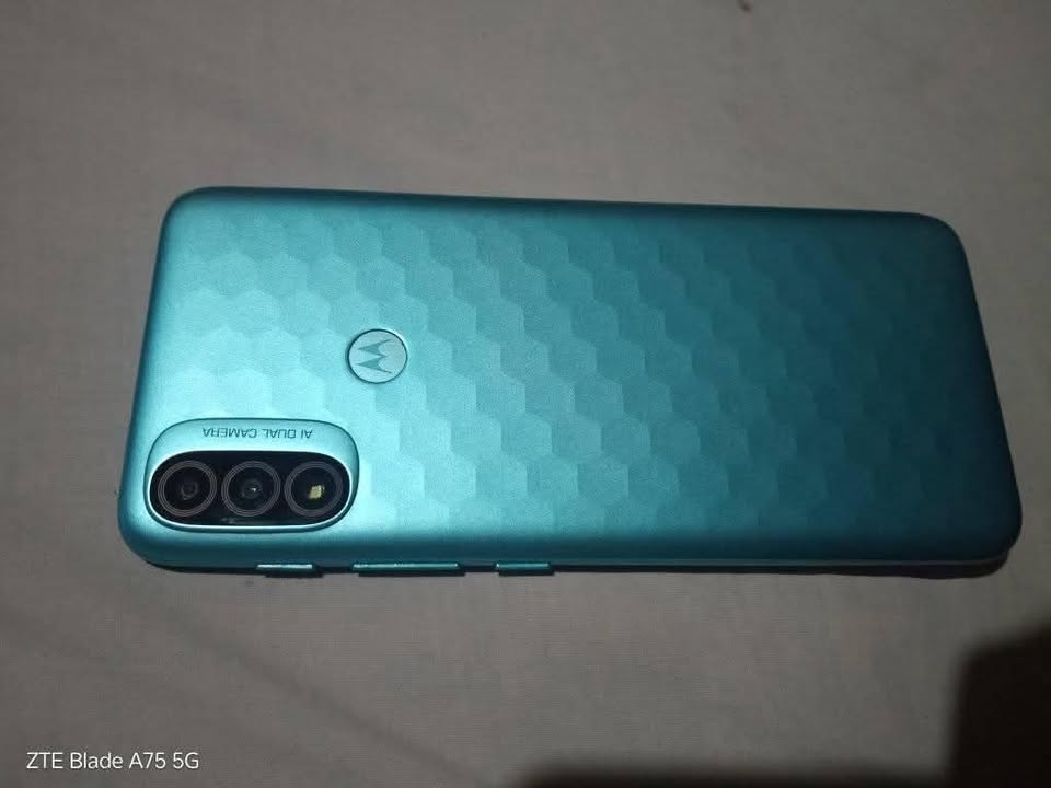 Moto e20 libre impeccable