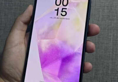 Samsung A35 5g Libre para cualquier empresa 128gb de almacenamiento y 8gb de ram
