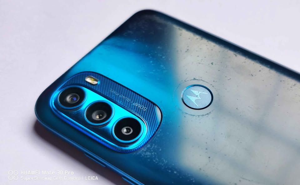 Moto G71 libre 5G en buen estado.