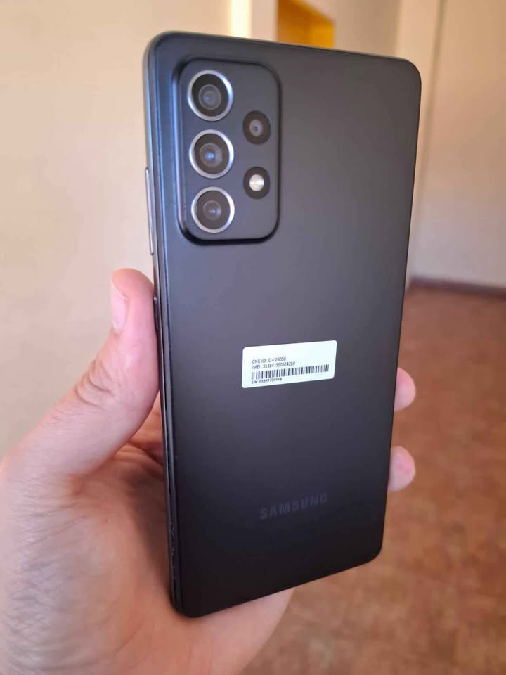 Samsung A72 de 128 GB y 6 de RAM. Con NFC. Libre de fabrica. Impecable!