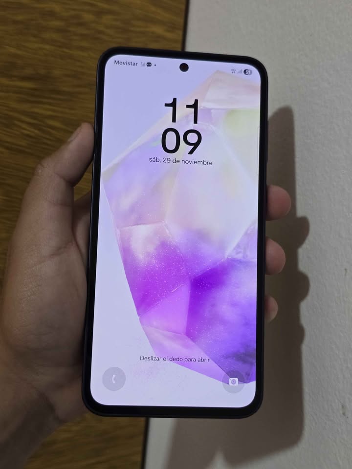 Samsung A35 5G Libre para cualquier empresa 256gb De Almacenamiento y 8gb De Ram